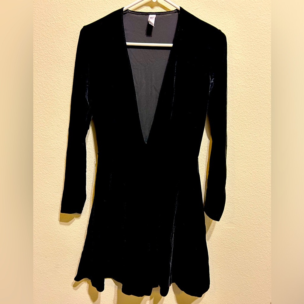 Deep V-Neck Black Long Sleeve Dress